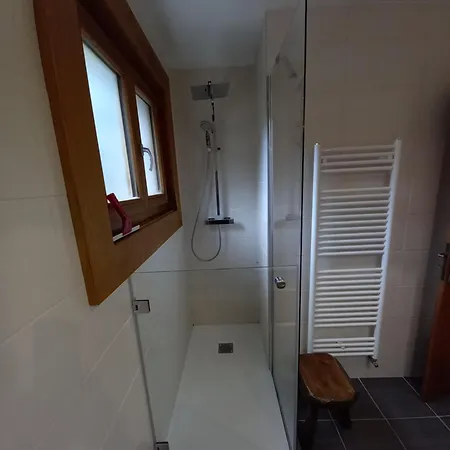 Avec Terrasse דירה